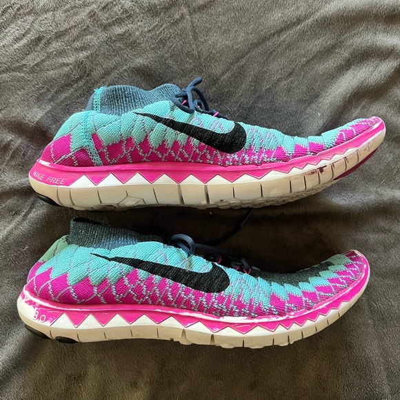 Nike Free Sneakers - Picture 3 of 7